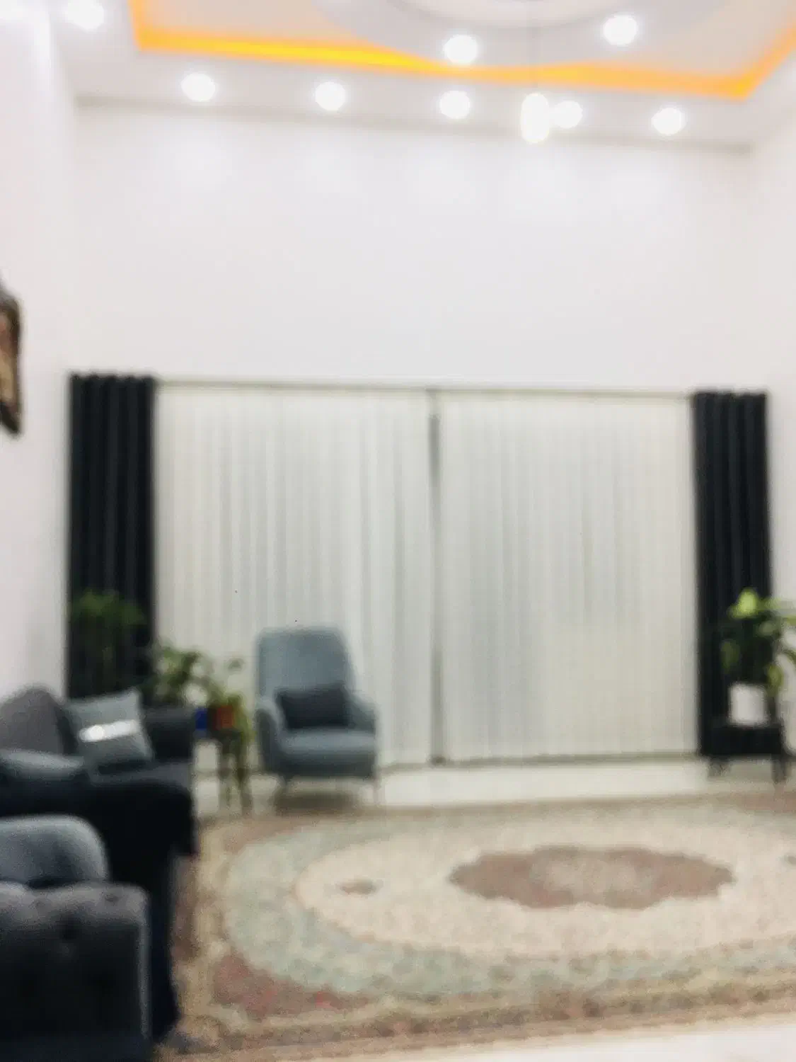 ویلایی سه خوابه ویک اپارتمان دوخوابه و۳ دهنه مغازه|فروش خانه و ویلا|کرمان, |دیوار