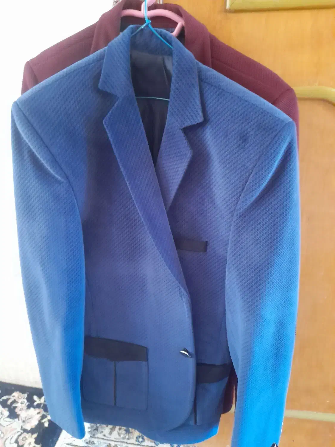 کت در دورنگ زرشکی وسورمه ای|لباس|طبس, |دیوار