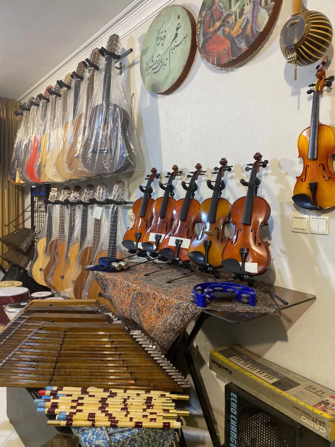 لوازم موسیقی(پاپ-سنتی)|گیتار، بیس، امپلیفایر|پرند, فاز ۱|دیوار