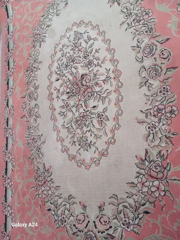 فرش ۶ متری ۴.۰۰۰.۰۰۰و کناره فرش ۱.۰۰۰.۰۰۰|فرش|همدان, |دیوار