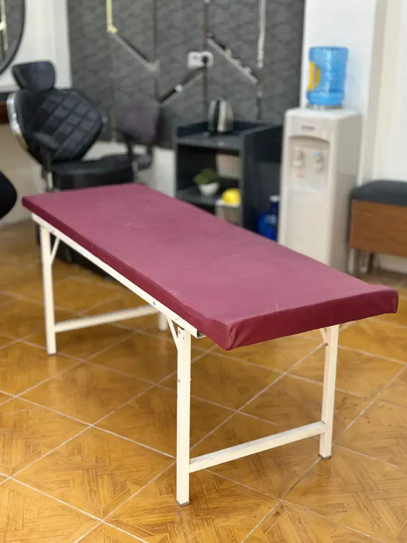 تخت مژه ، فیشیال و ماساژ|آرایشگاه و سالن‌های زیبایی|برازجان, |دیوار