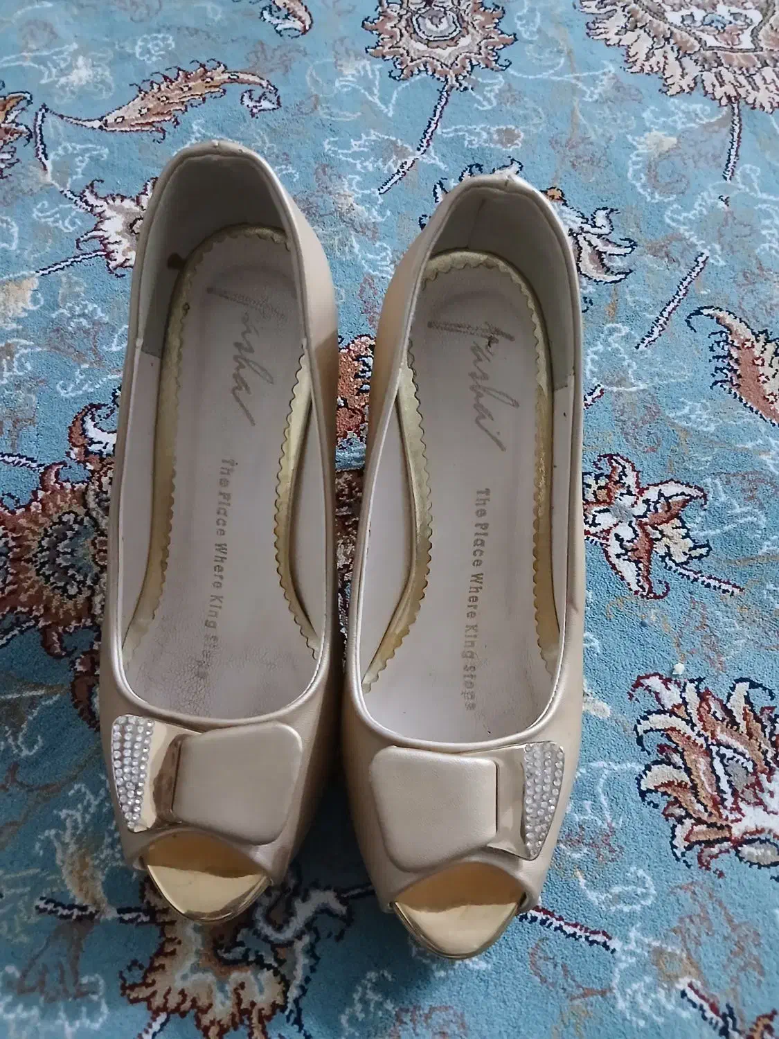 فروشی|کیف، کفش، کمربند|گرمسار, |دیوار