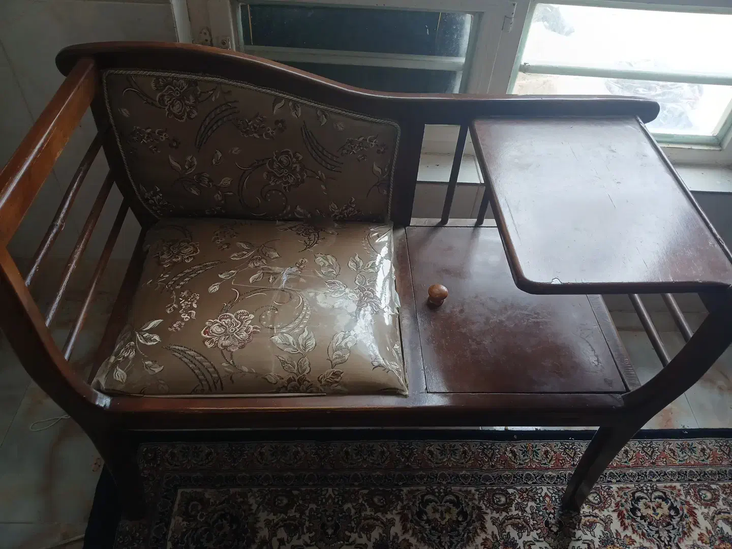 میز|میز تلفن|فردوس (خراسان), |دیوار