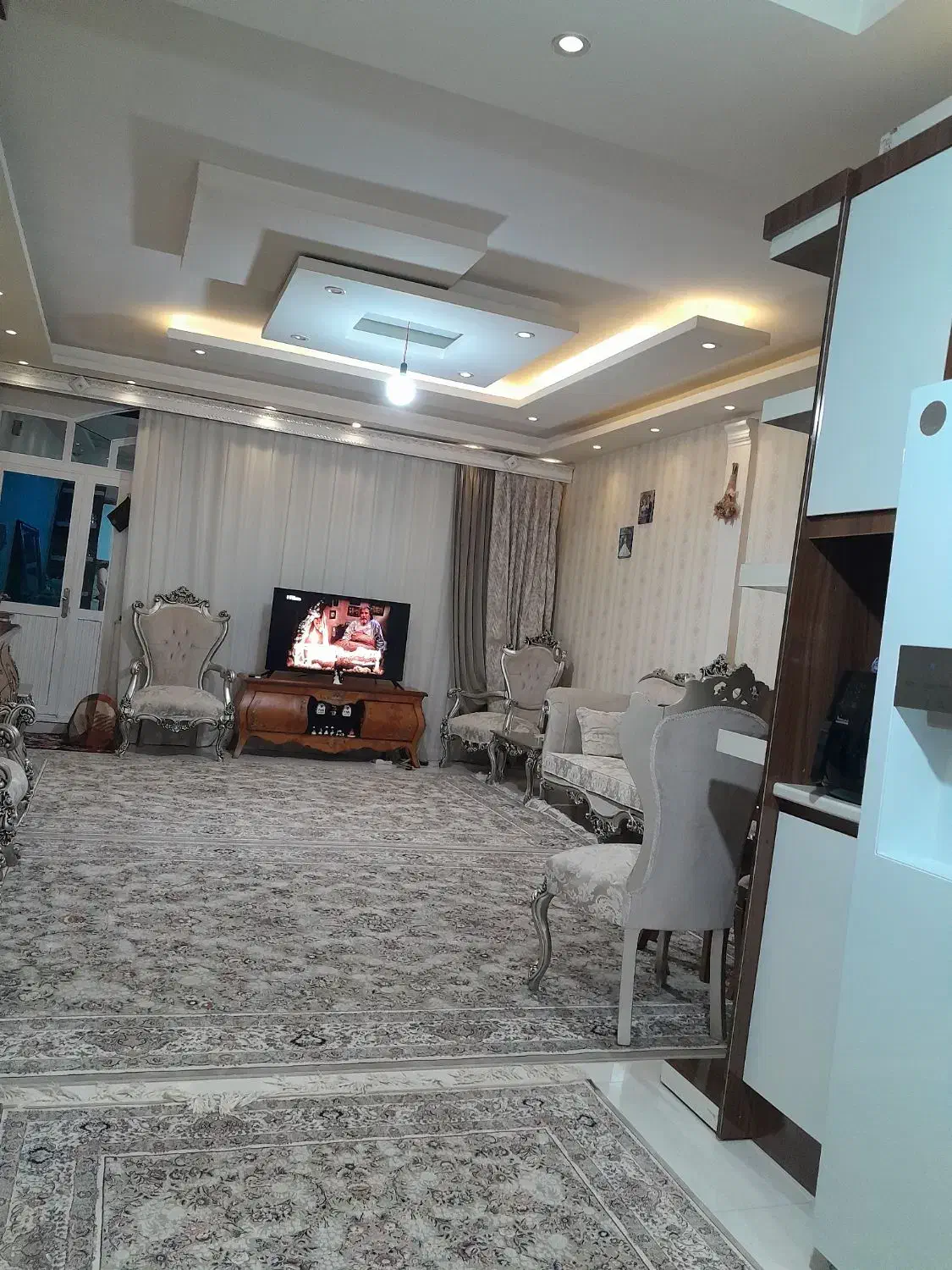 طبقه یک از دو ورودی مجزا دارای دارای حیاط|فروش آپارتمان|اردبیل, |دیوار