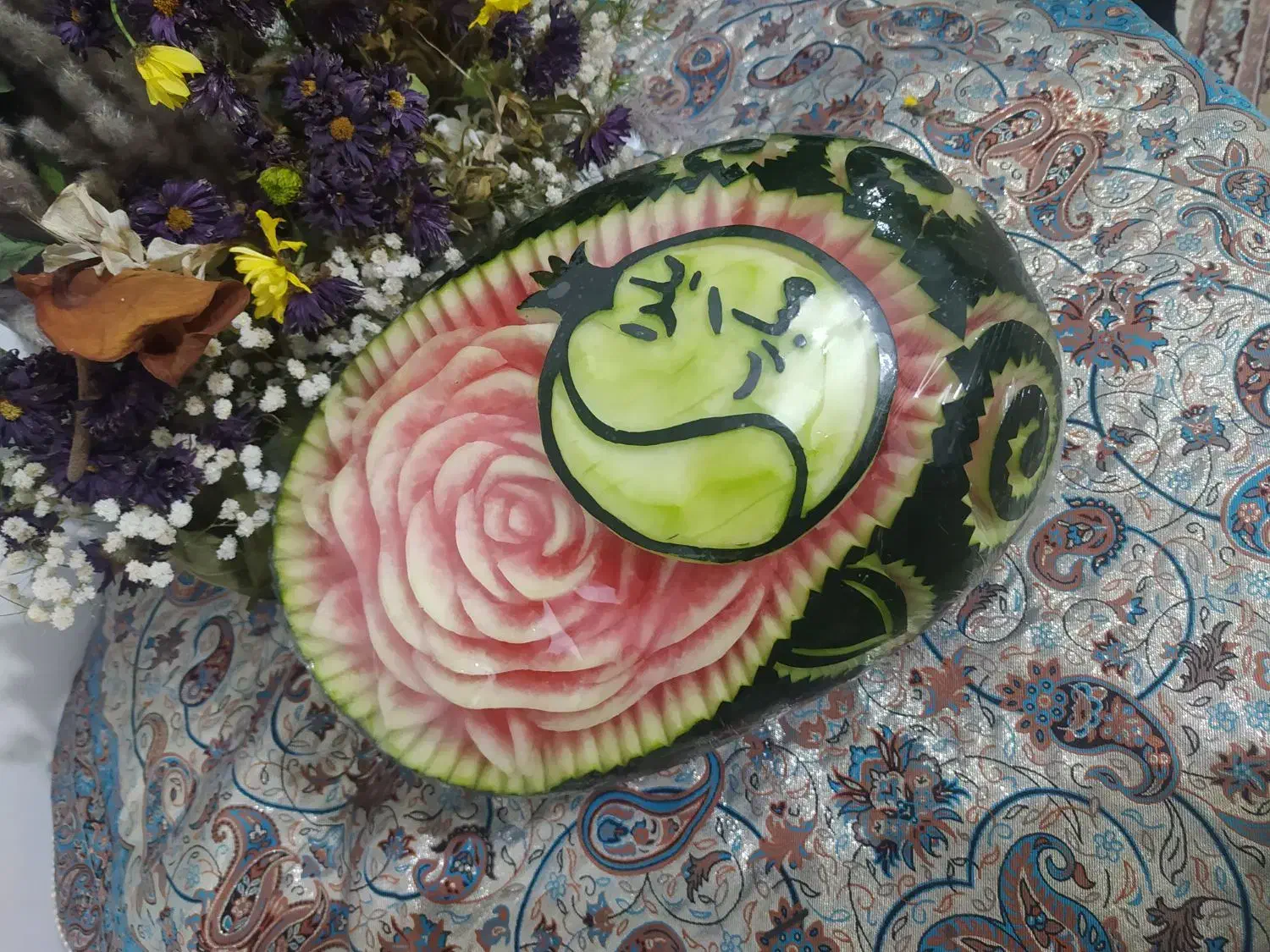 حکاکی میوه ، سبد ،‌ تزیینات یلدایی ، هندوانه|خوردنی و آشامیدنی|اصفهان, ملک‌شهر|دیوار