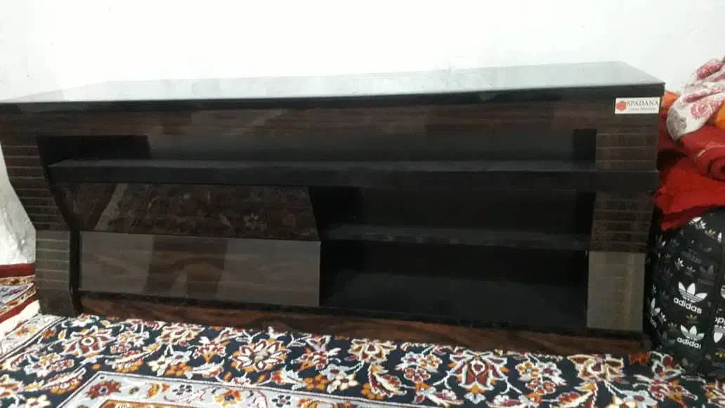 یخچال.میزتلویزیون.تلویزیون ۲۱اینج لباس شویی ۱۵/۵|ماشین لباسشویی و خشک‌کن لباس|برخوار, |دیوار