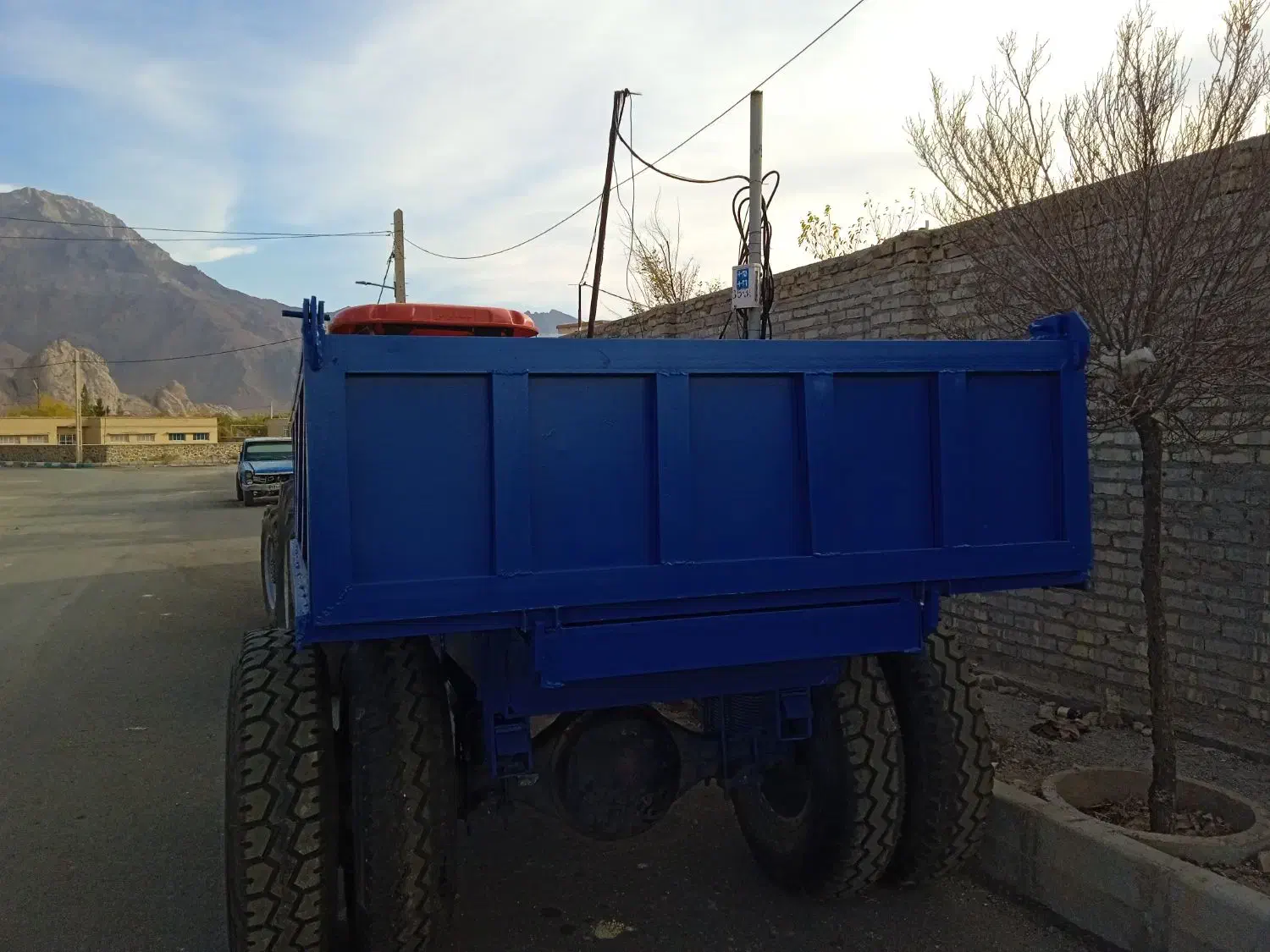 تریلی سازی  برادران صالحی|ماشین‌آلات صنعتی|تفت, |دیوار