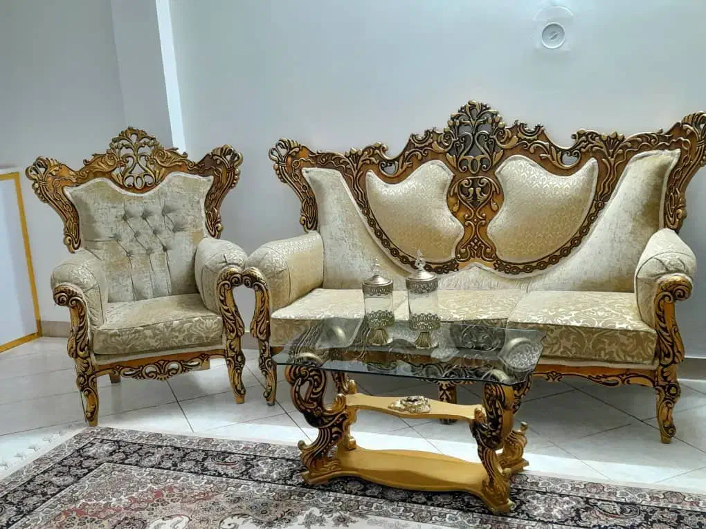 مبل سلطنتی ۵ نفره بسیار تمیز و باکیفیت|مبلمان خانگی و میز عسلی|بهارستان, |دیوار