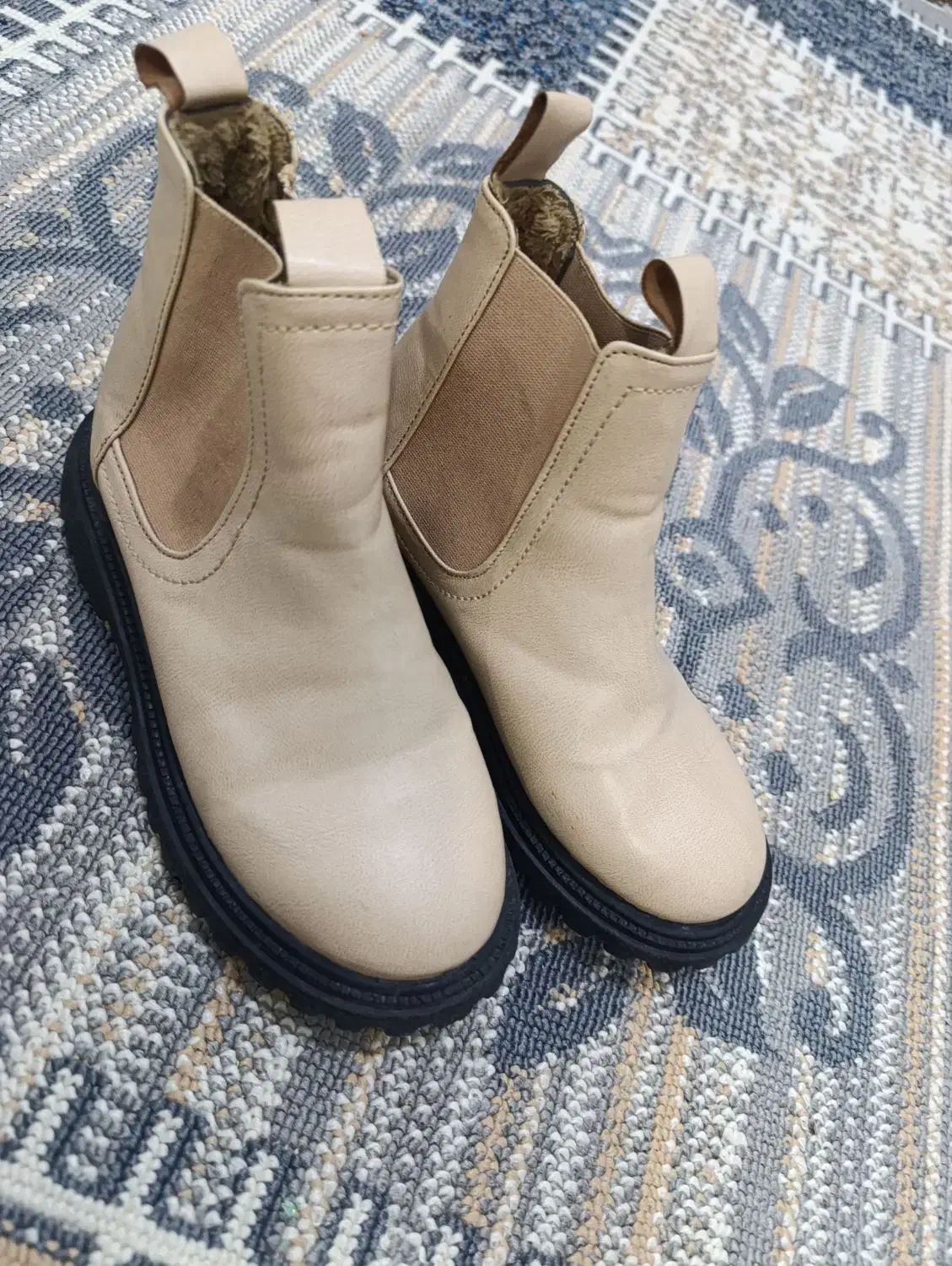 بوت دخترانه سایز ۳۲|کیف، کفش، کمربند|دوگنبدان, |دیوار