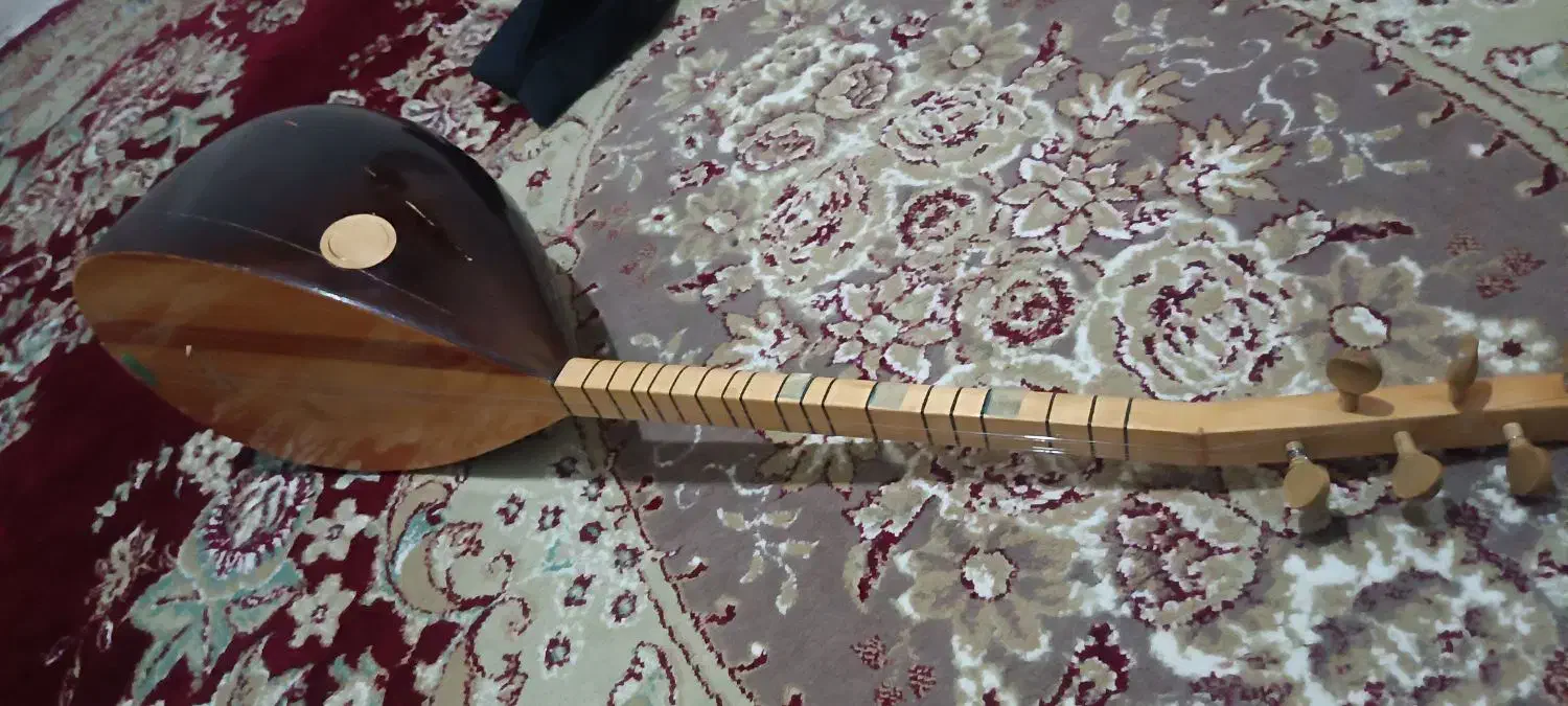 ساز باغلاما|سازهای سنتی|خلیفان, |دیوار