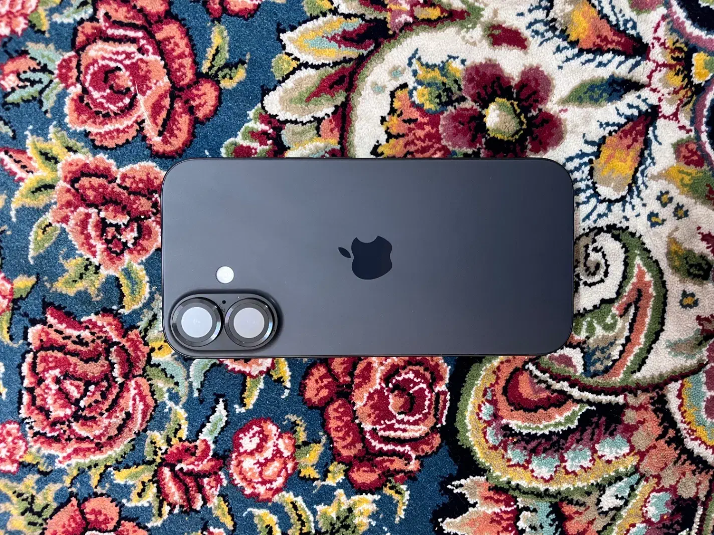 آیفون ۱۶ نرمال دو سیم|موبایل|زاهدان, |دیوار