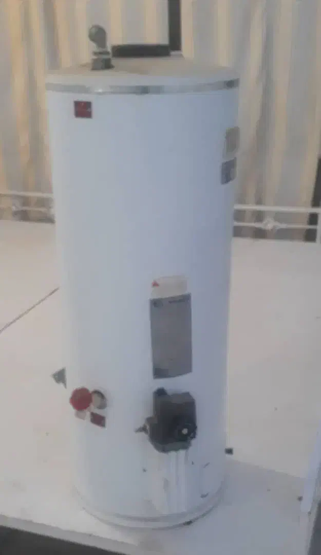 آب گرم کن دیواری|آبگرمکن، پکیج، شوفاژ|مرودشت, رامجرد یک|دیوار