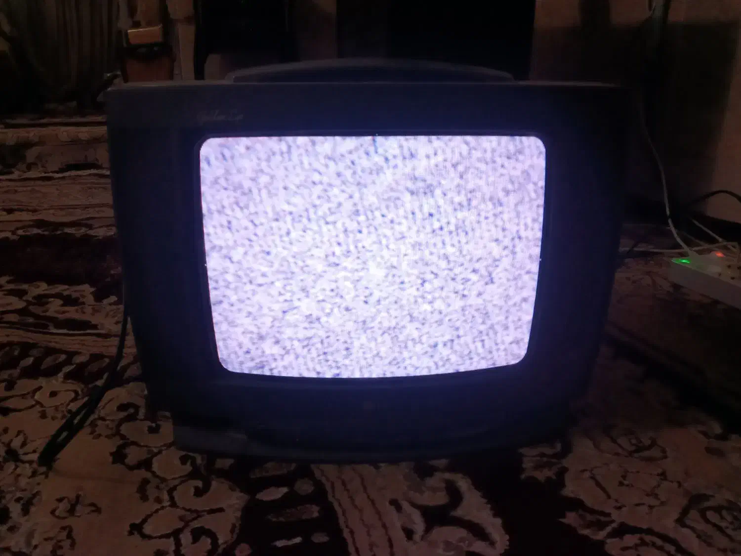 تلوزیون سالم سالم|تلویزیون و پروژکتور|تربت‌حیدریه, کلاته توکلی|دیوار