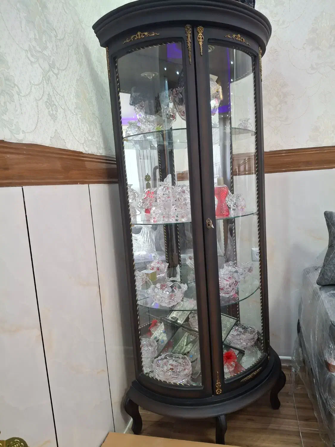 بوفه چوبی با چوب گردو|بوفه، ویترین، کنسول|خوی, |دیوار