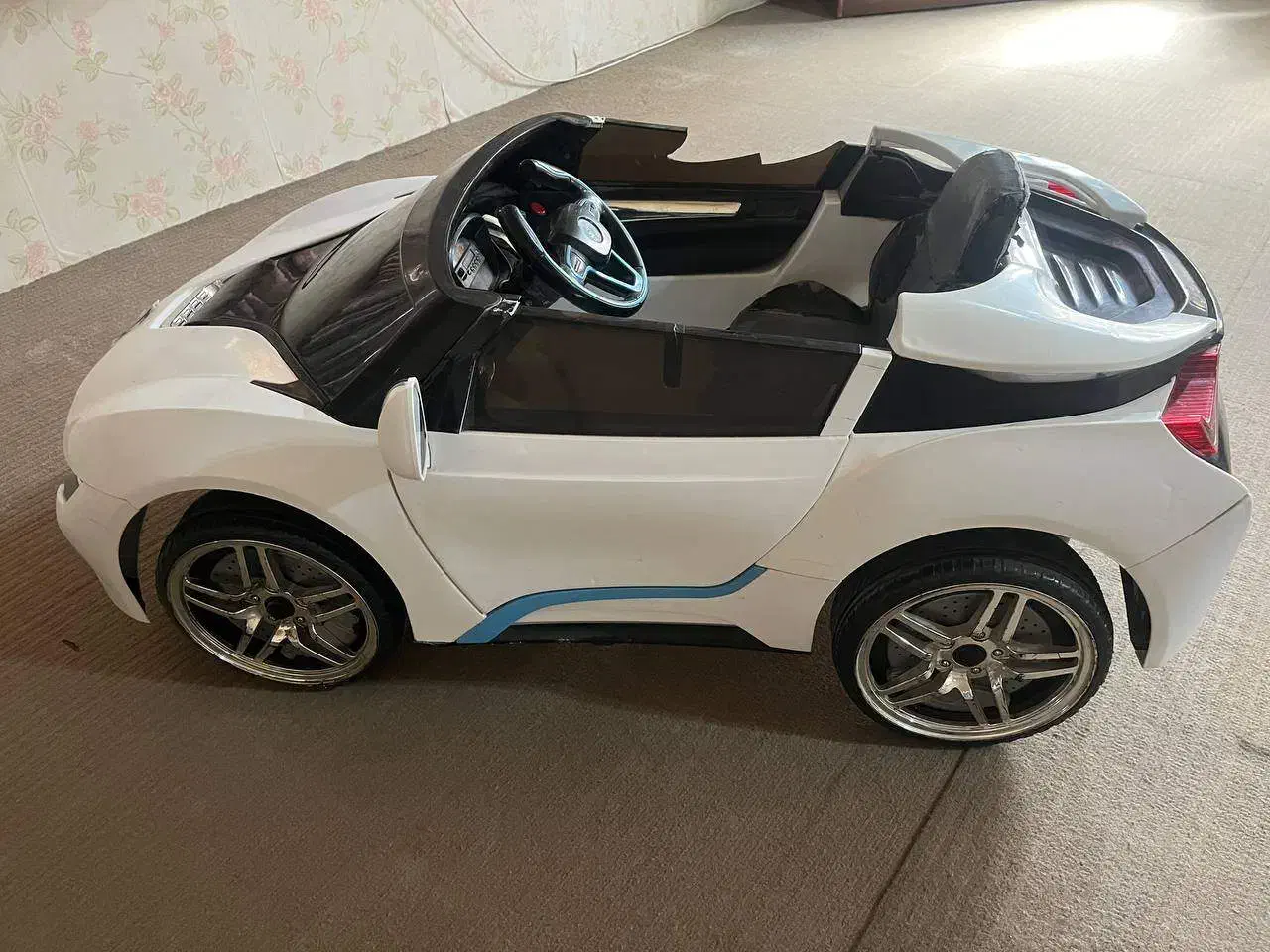 ماشین شارژی چراغ دار BMW|اسباببازی بچه|گنبد کاووس, |دیوار