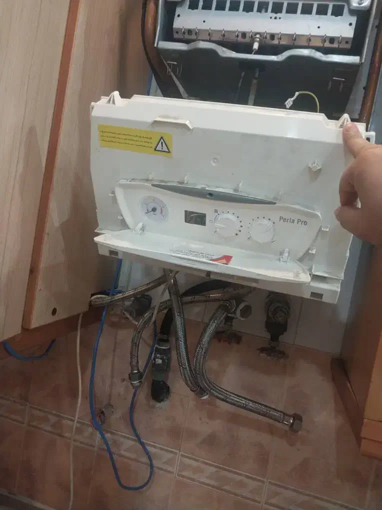 تعمیر پکیج ایران رادیاتور و بوتان و گلدیران|آبگرمکن، پکیج، شوفاژ|تهران, سعادت‌آباد|دیوار