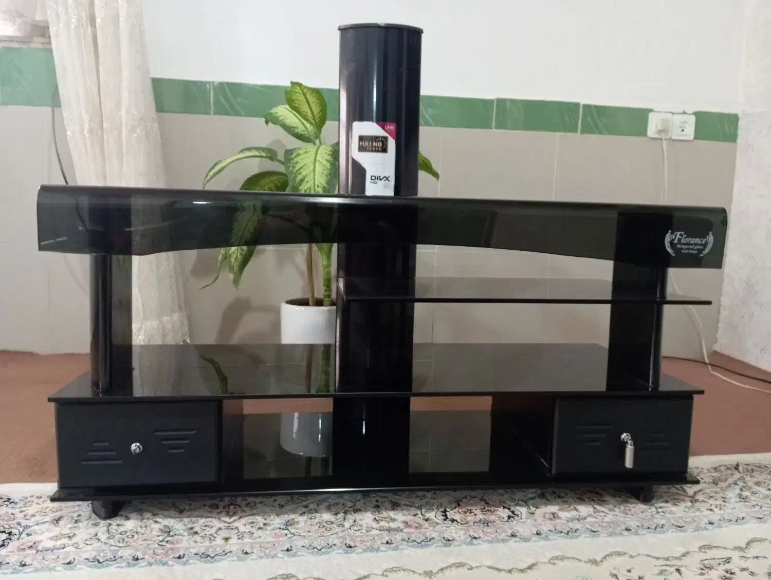 میز شیشه‌ای شیشه خم|میز تلویزیون|سردشت, |دیوار