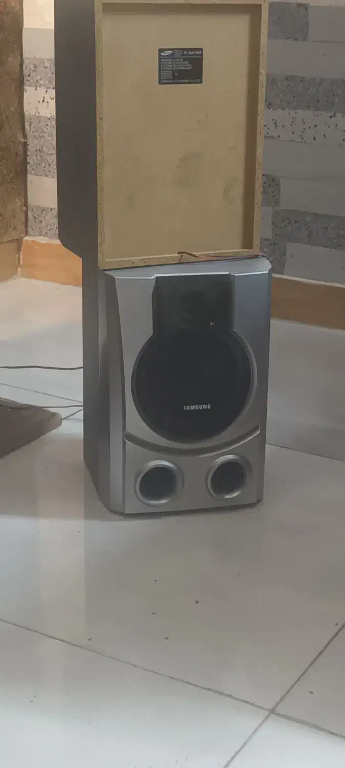 یک جفت باند اصلی سامسونگ|سیستم صوتی خانگی|رشت, آب و برق|دیوار