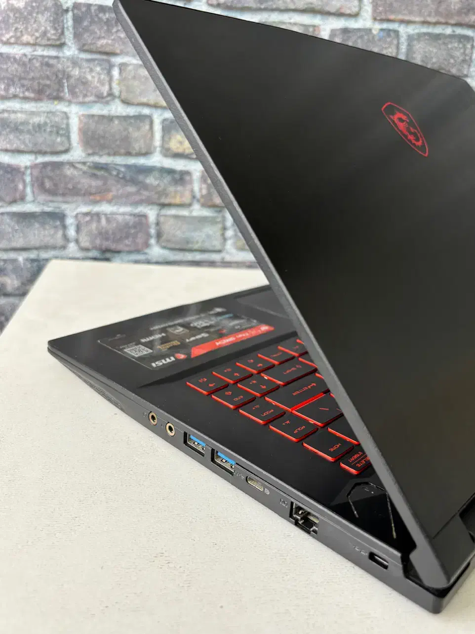 لپتاپMsi/پردانزدهi7/گرافیک1050Ti/رم۱۶گیگ/باگارانتی|رایانه همراه|تهران, میدان ولیعصر|دیوار