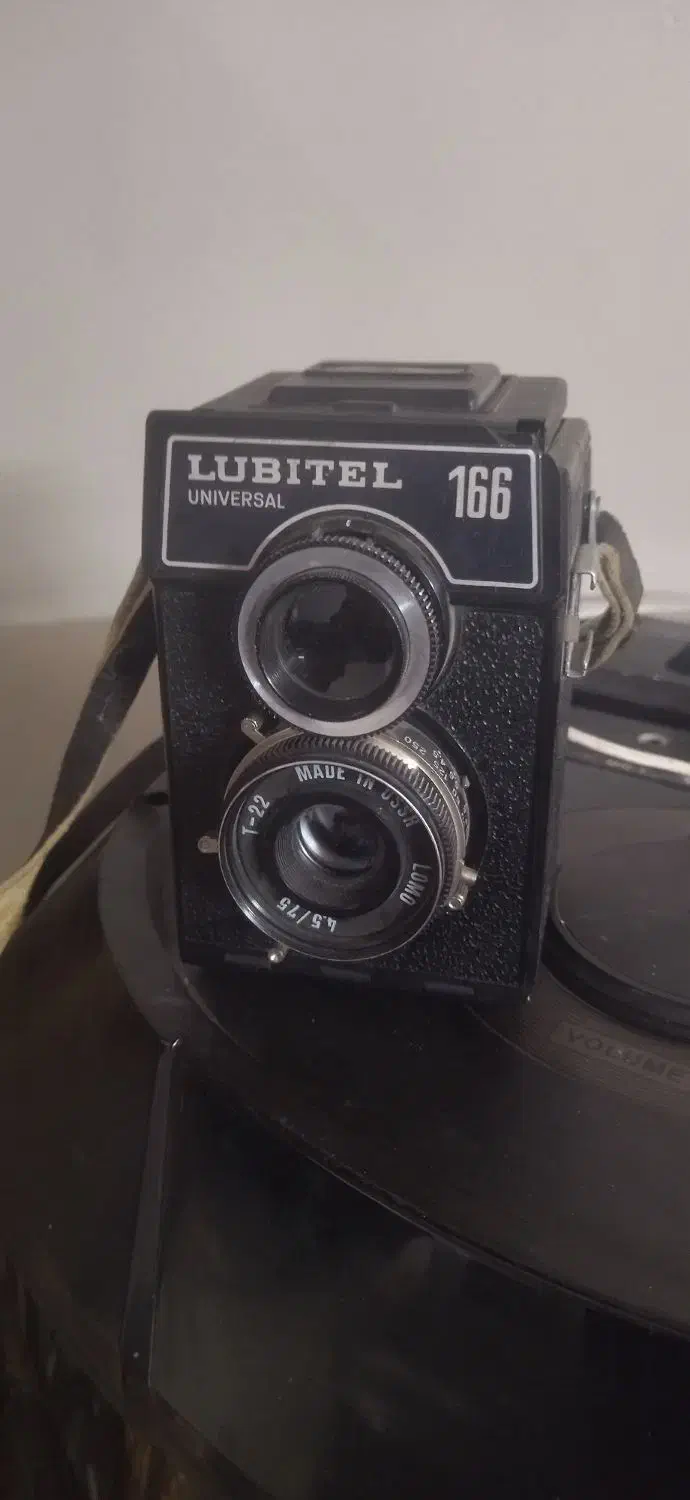 دوریبن|دوربین عکاسی و فیلمبرداری|گلبهار, شهر جدید گلبهار|دیوار