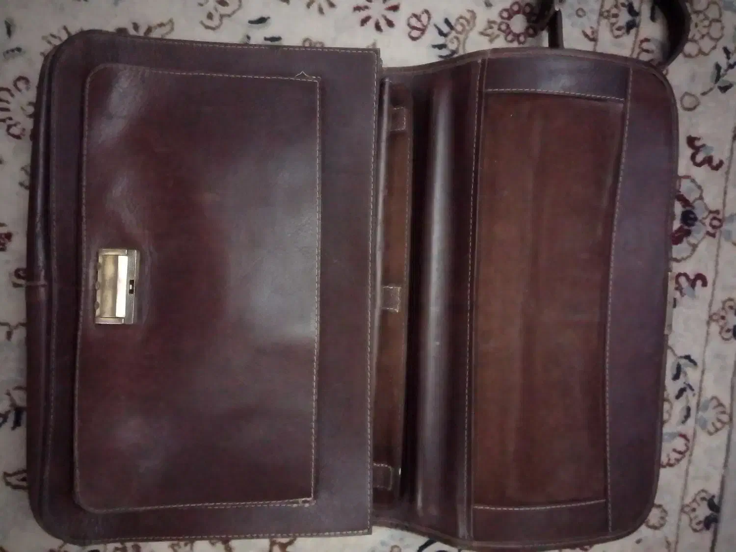 کیف مردانه بزرگ چرم طبیعی بوفالوسالم باآسترمخمل|کیف، کفش، کمربند|اصفهان, باغ دریاچه|دیوار