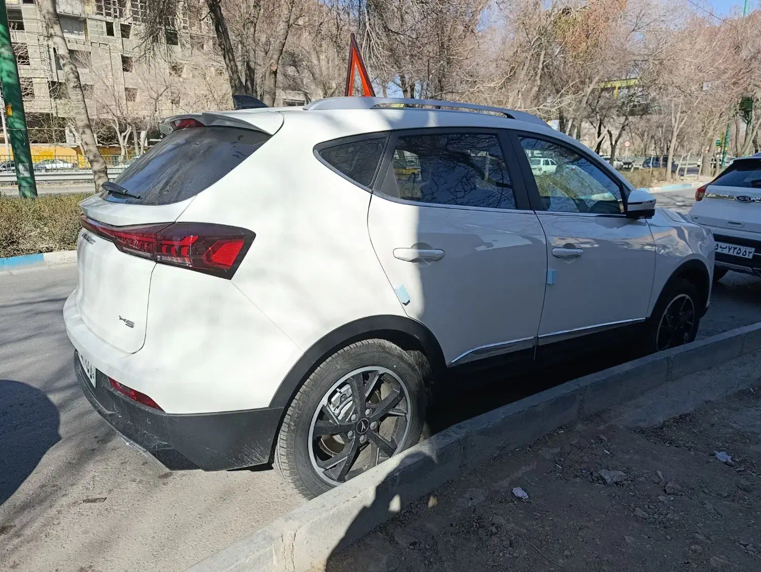 x5سفید صفر|خودرو سواری و وانت|اصفهان, فروردین|دیوار