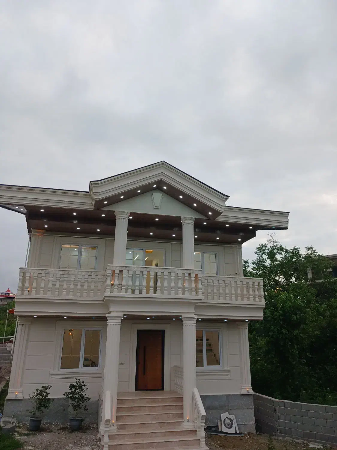 ویلا۲۸۵مترزمین.۱۶۵متربناسهخوابومستروتراسویوعالی|فروش خانه و ویلا|واجارگاه, |دیوار