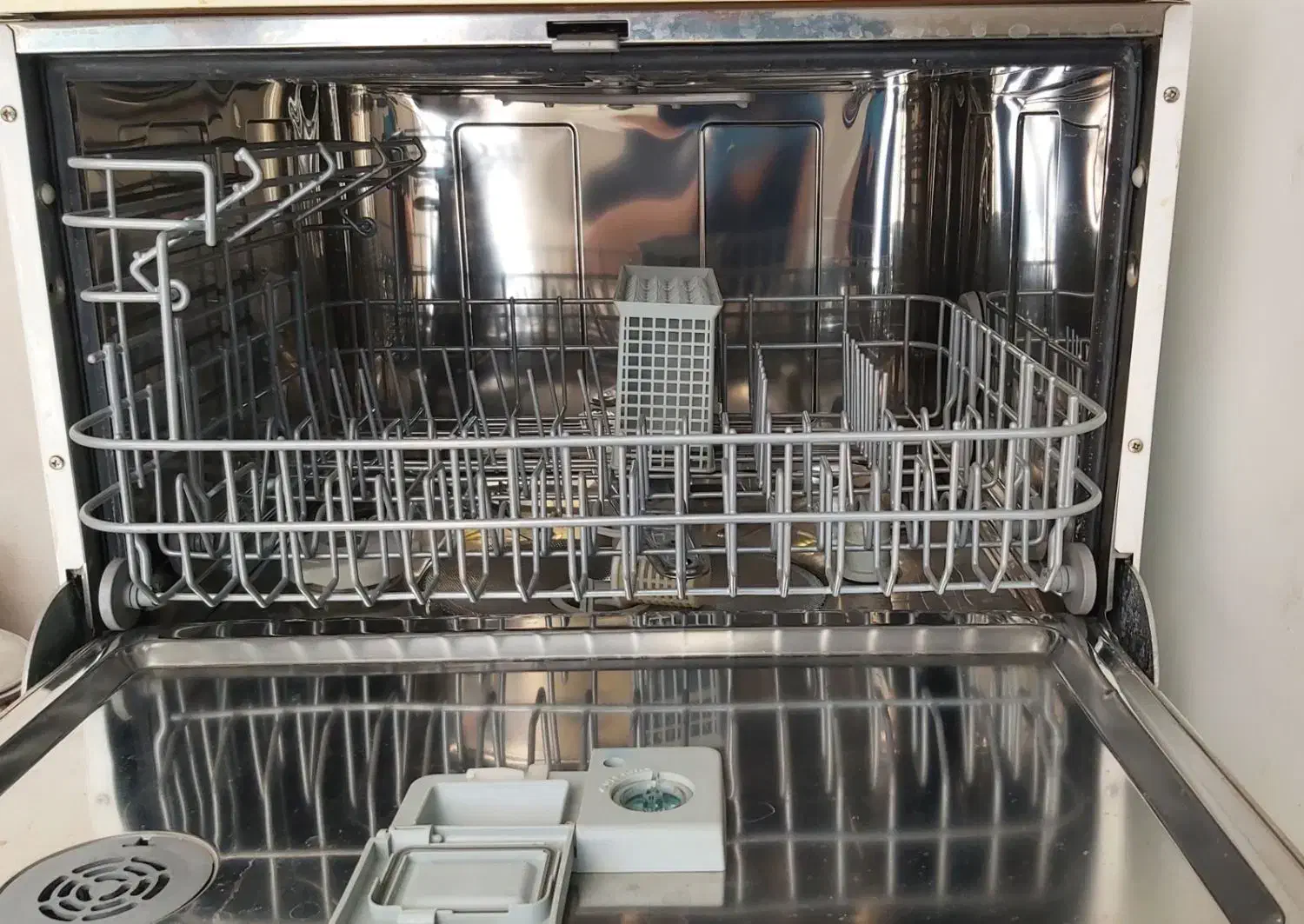 ظرفشویی مجیک|ماشین ظرفشویی|شیراز, ارم|دیوار