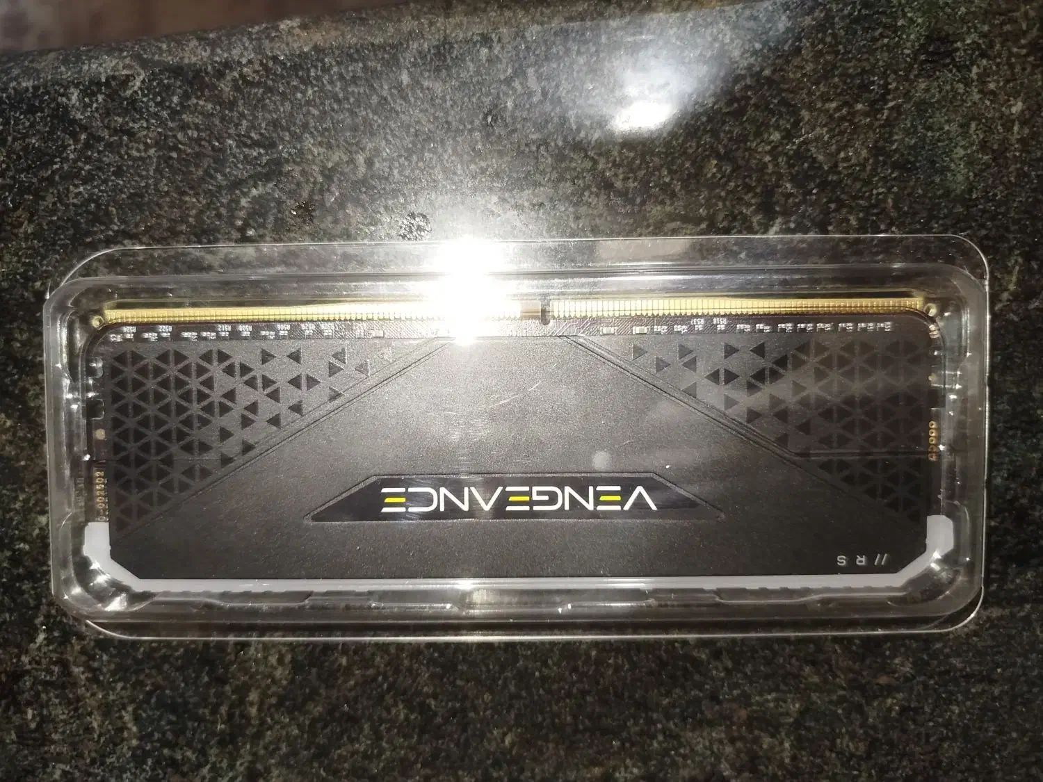 RAM 16GB RGB|قطعات و لوازم جانبی رایانه|برازجان, |دیوار