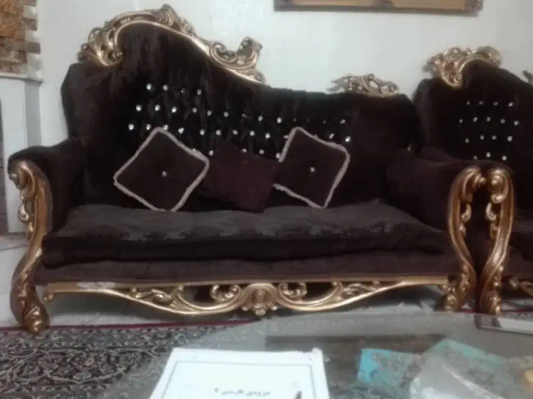 مبل|مبلمان خانگی و میز عسلی|اندیشه, اندیشه فاز ۱|دیوار