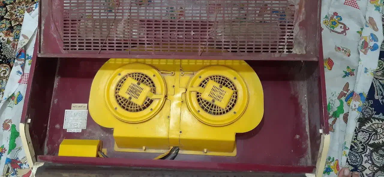 هود درسا|هود|قم, نیروگاه|دیوار