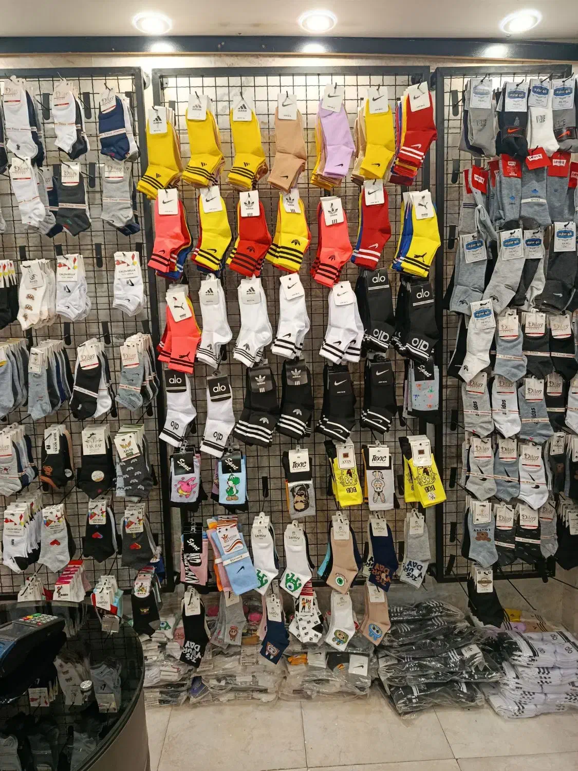 پخش عمده جوراب به قیمت تولیدی|عمده‌فروشی|محلات, |دیوار