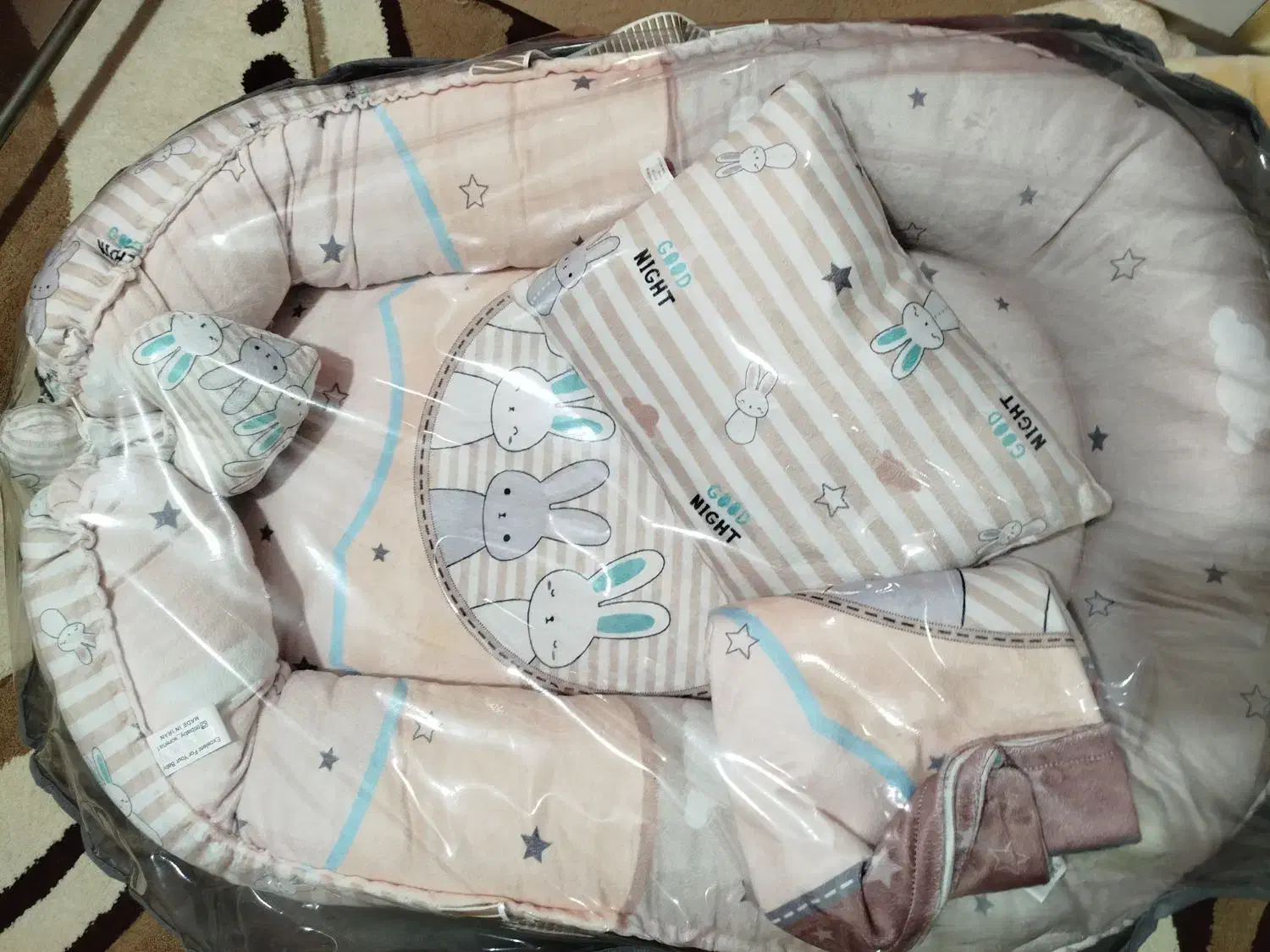 تشک نوزادی .|تخت و صندلی بچه|کازرون, |دیوار