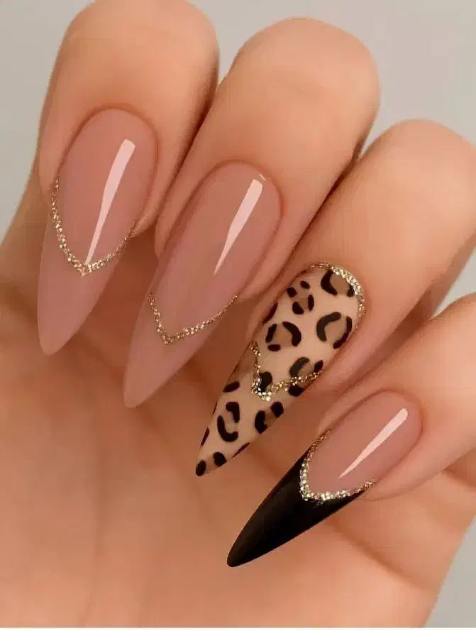 ناخنکار حرفه ای و با تجربه فوری|استخدام درمانی، زیبایی، بهداشتی|قرچک, میرزائی شمالی|دیوار