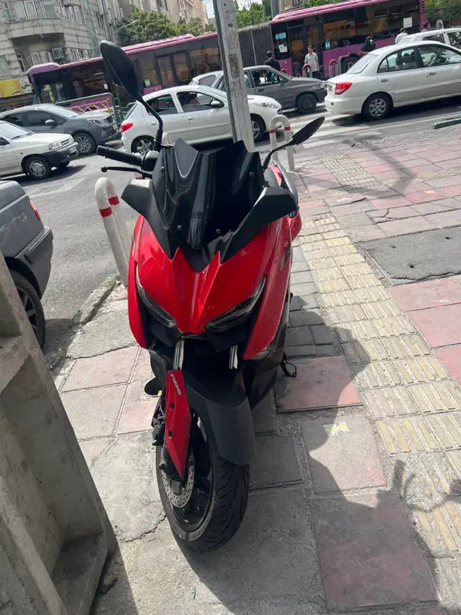 xmax|موتورسیکلت|تهران, جمهوری|دیوار