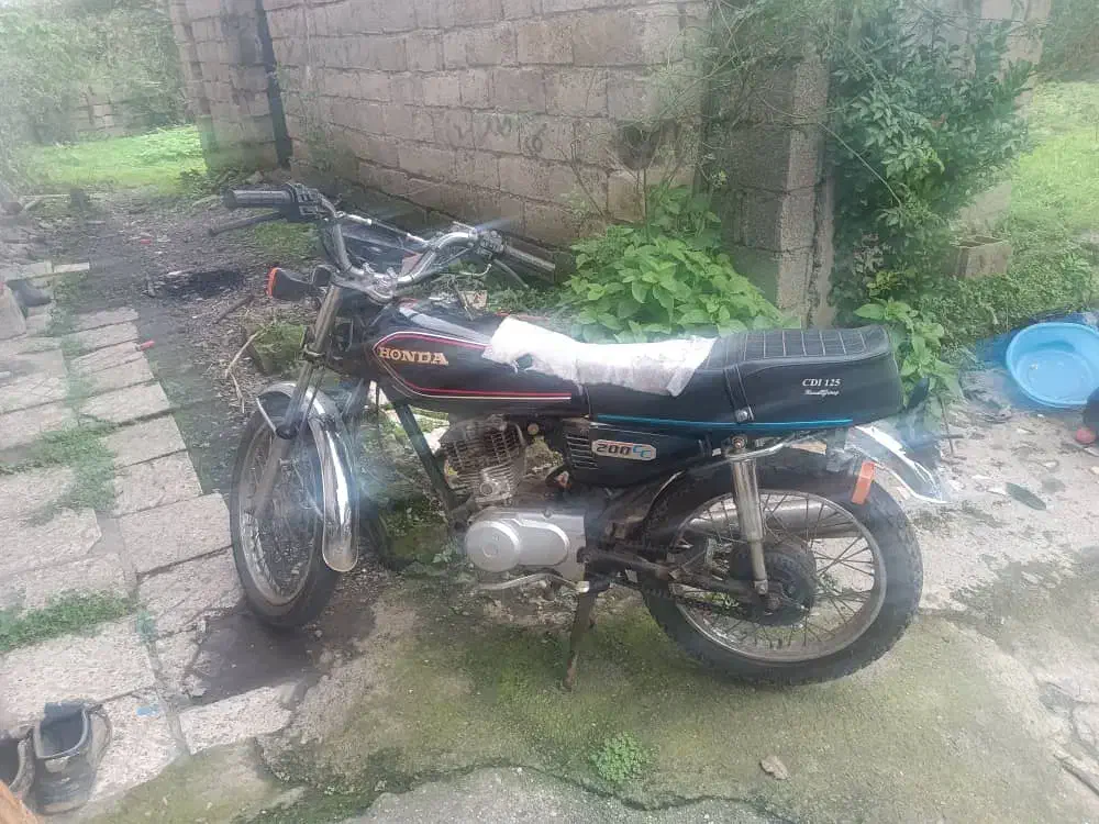 موتور هندا 200 پلاک ملی|موتورسیکلت|املش, |دیوار