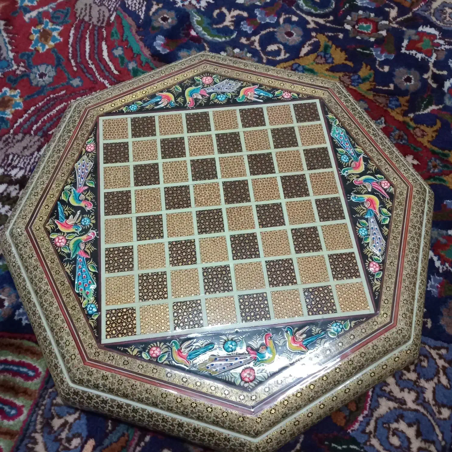 شطرنج خاتم کاری ۸ضلعی شیک بهمراه مهره های فلزی|صنایع دستی و سایر لوازم تزئینی|تهران, آذری|دیوار