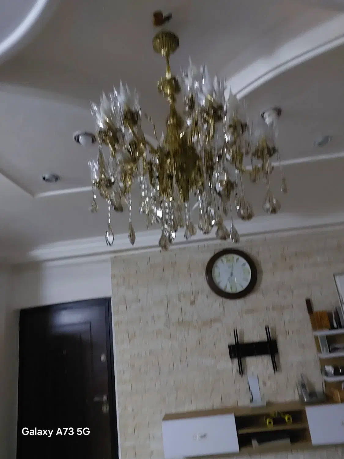 لوستر۱۲شاخه برنز ازنزدیک ببینیدخیلی شیک هست|لوستر و چراغ آویز|نکا, |دیوار