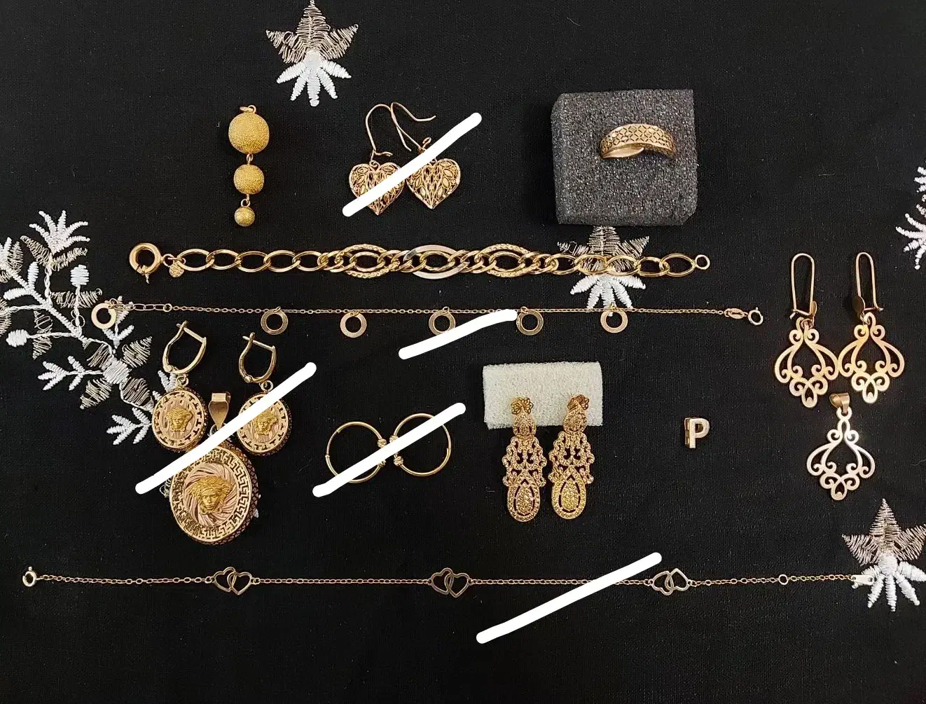 انواع طلا خاص و زیبا نو درهمه وزن|جواهرات|بروجرد, |دیوار