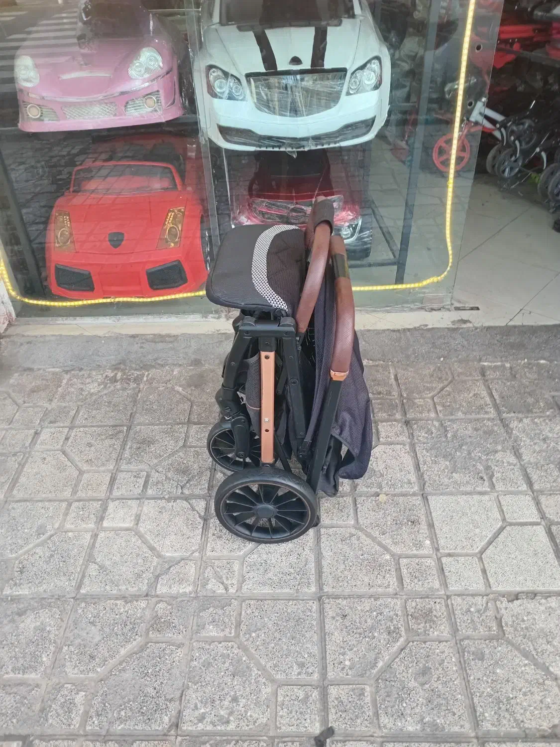 کالسکه کیدیلو و عصایی و خارجی و ایرانی و دوقلو|کالسکه و لوازم جانبی|مشهد, عبادی|دیوار