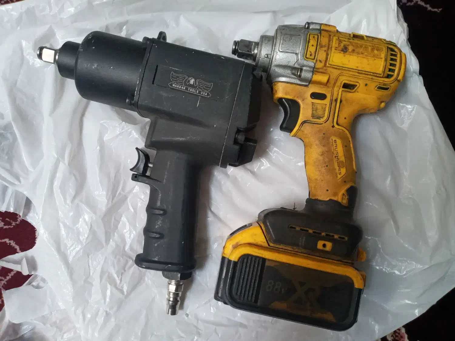 یک عددبکس بادی ویک عددبکس شارژی|ابزارآلات|مشهد, ثامن|دیوار