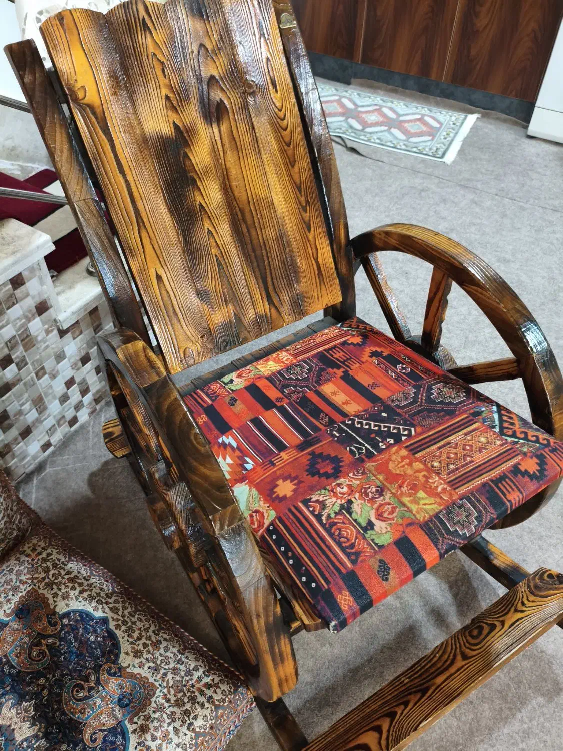 صندلی راک|صندلی و نیمکت|آمل, |دیوار