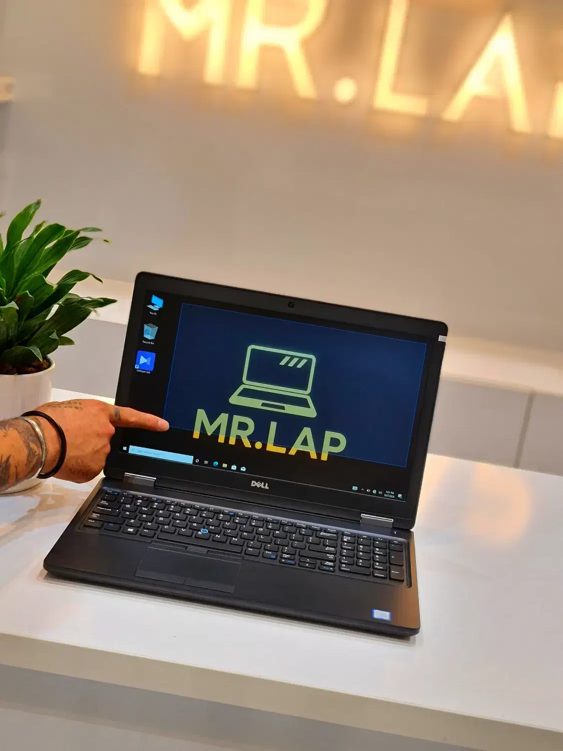 لپتاپ Dell 5580 حرفه ای صفحه تاچ / i5 نسل 7 سری HQ|رایانه همراه|شیراز, عفیفآباد|دیوار