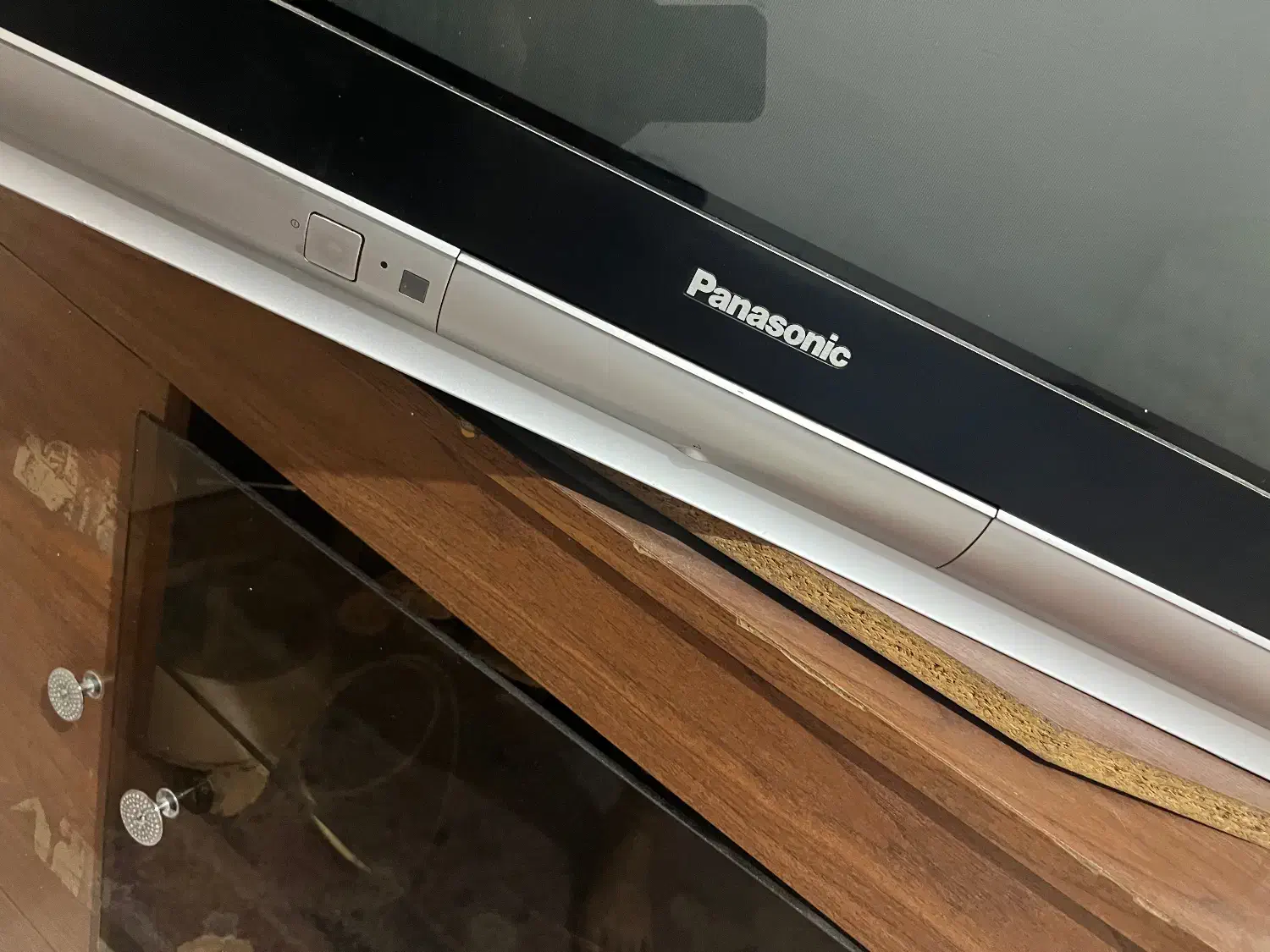 تلویزیون و میز تلویزیون|تلویزیون و پروژکتور|بوشهر, |دیوار