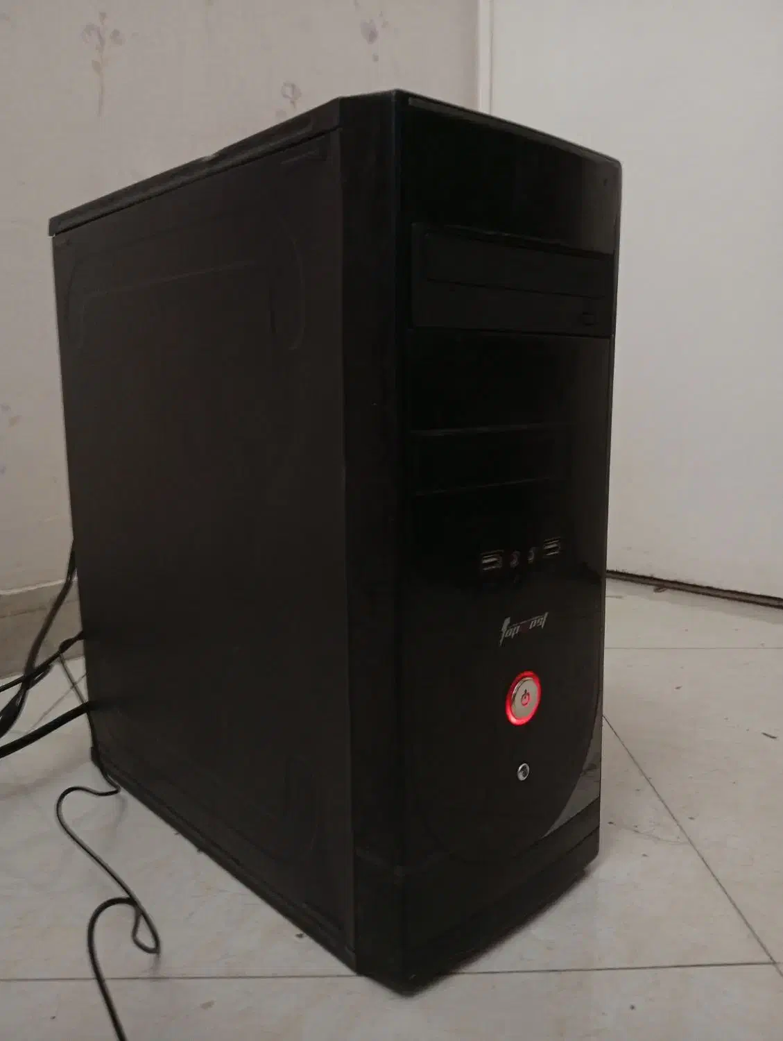کامپیوتر خانگی قوی و در حد|رایانه رومیزی|پرند, فاز ۱|دیوار