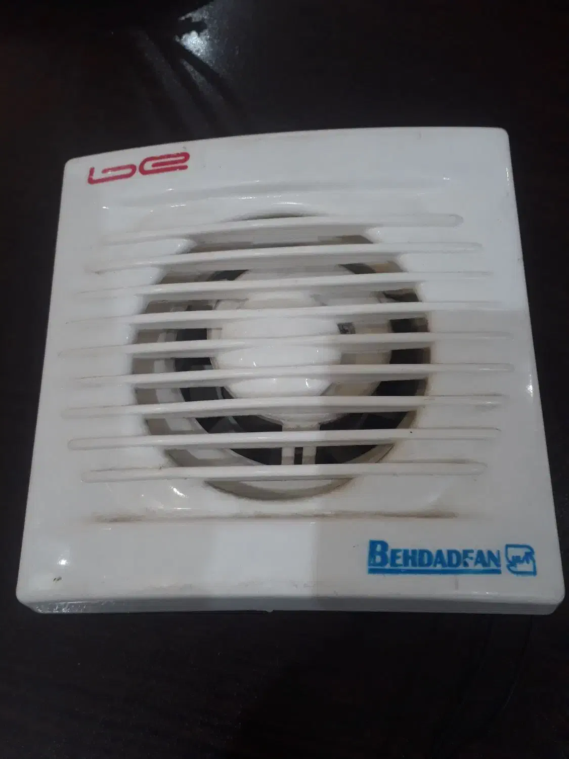 تهویه سالم|پنکه و تصفیهکنندهٔ هوا|خوی, |دیوار