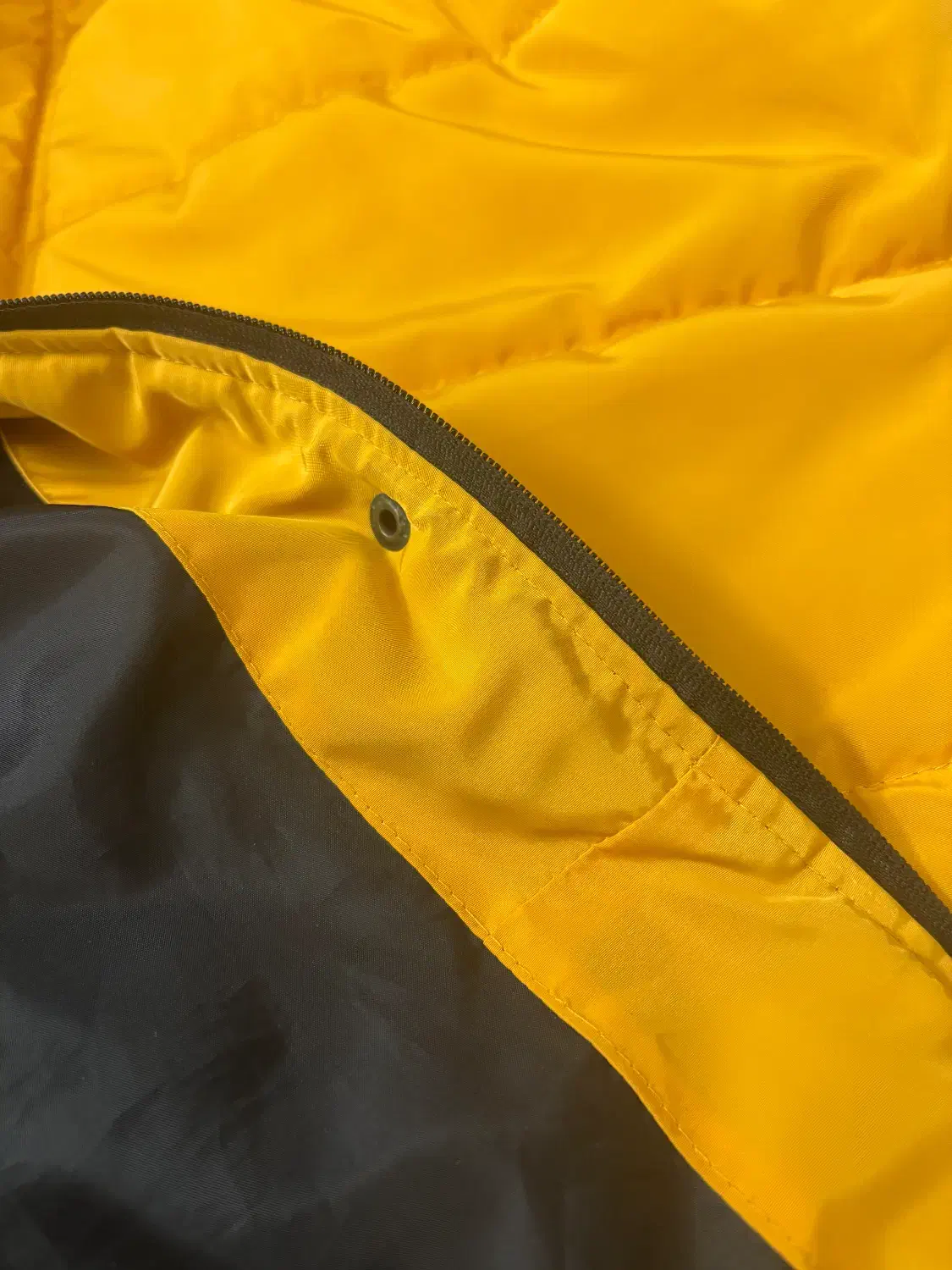 پافر مموری داخل پشم شیشه|لباس|اصفهان, کوی شهید کشوری|دیوار