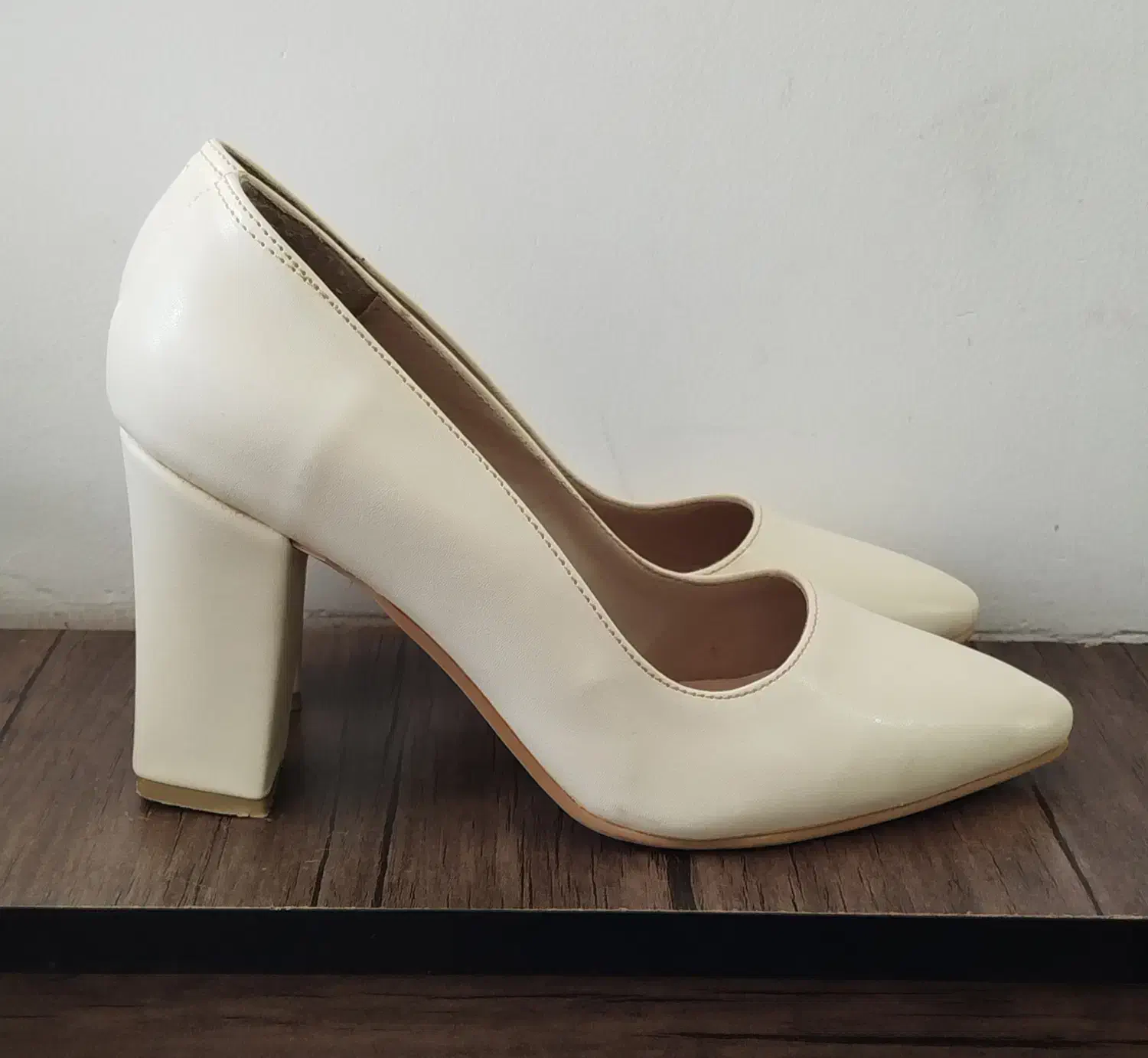 کفش زنانه دخترانه در حد نو|کیف، کفش، کمربند|دره شهر, |دیوار