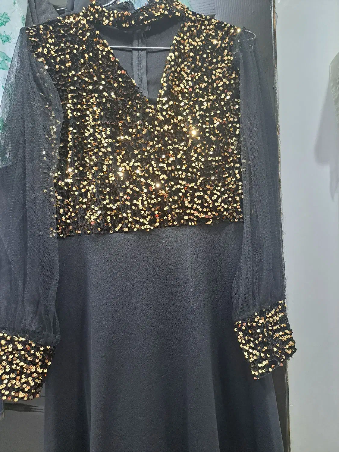 لباس مجلسی|لباس|کاشمر, |دیوار