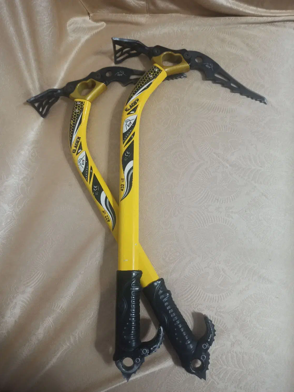 تبریخ|کوهنوردی و کمپینگ|تبریز, |دیوار